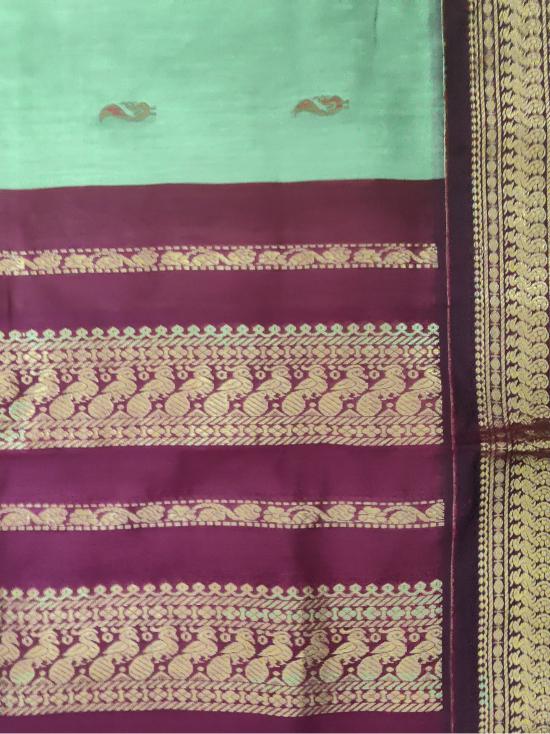 HerClozet Soft silk Gadwal boota Zari Weaving Saree-(Sea Green;Maroon)