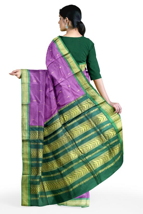 HerClozet Soft silk Gadwal boota Zari Weaving Saree-(Light Onion Pink;Green)