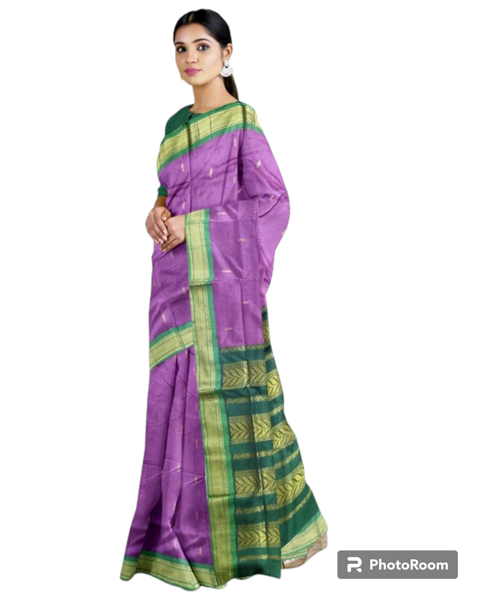 HerClozet Soft silk Gadwal boota Zari Weaving Saree-(Dark Onion Pink;Green)
