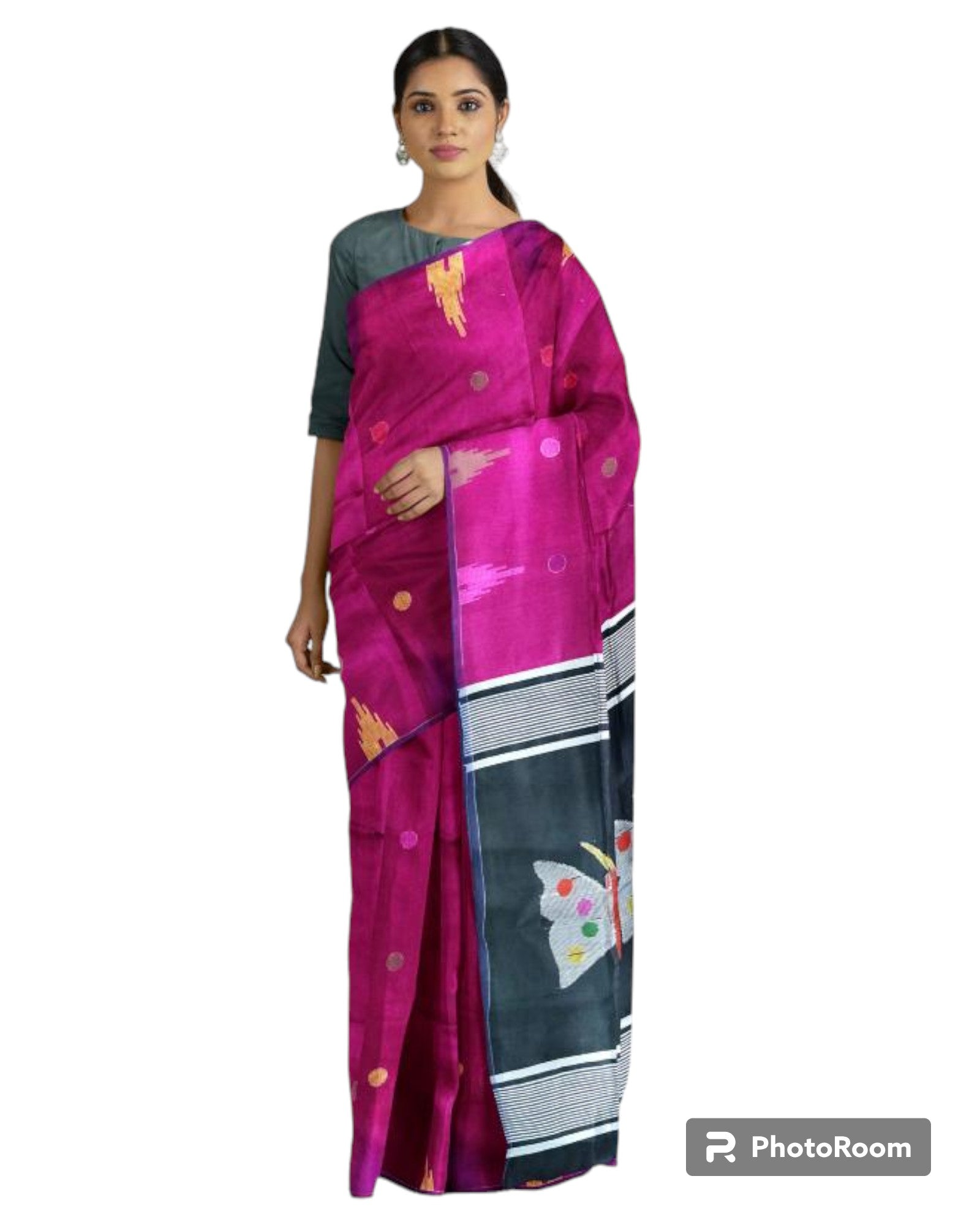 HerClozet Khadi Cotton Silk Handloom Saree with Temple Border(Magenta,Black)
