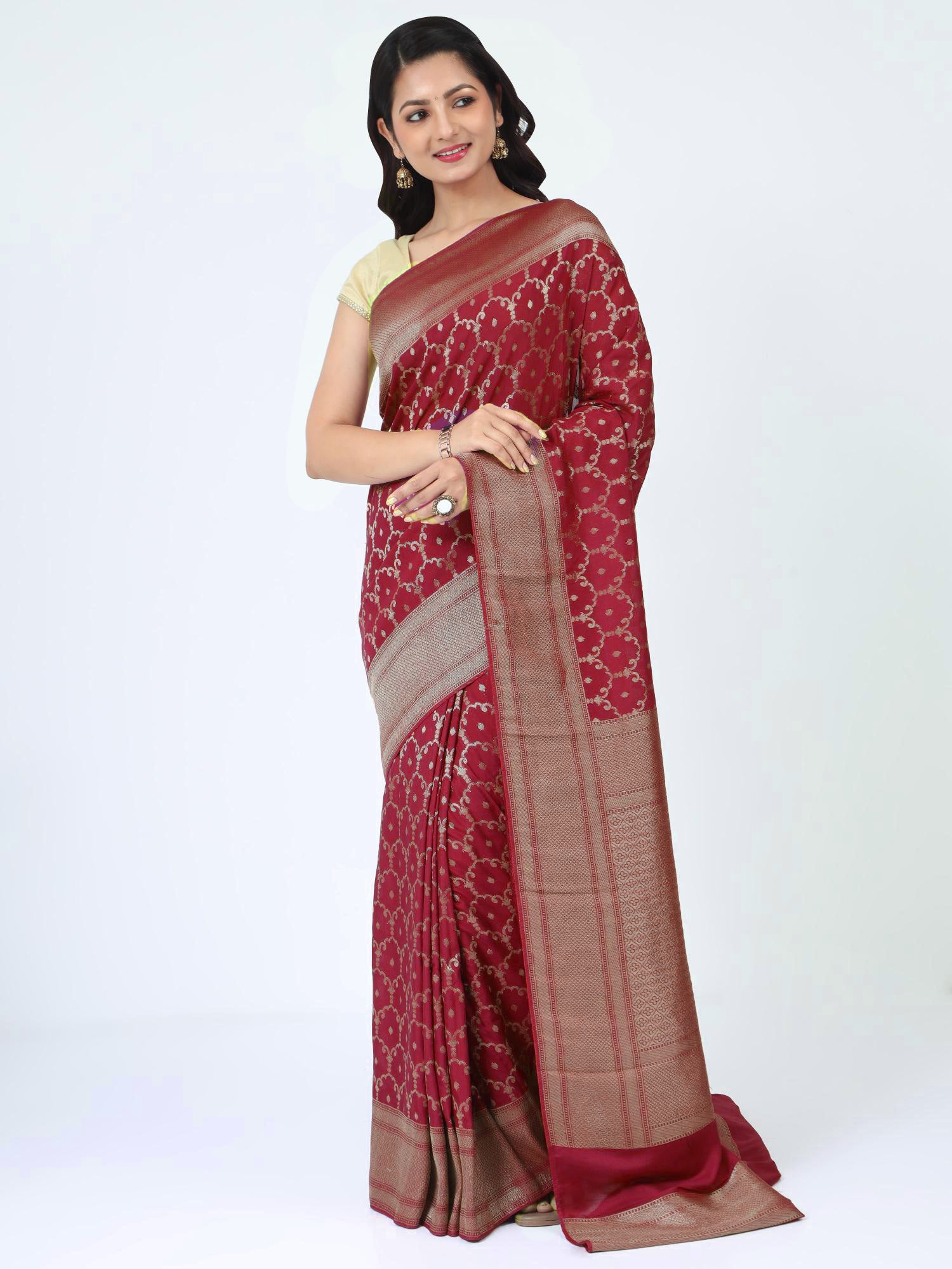 HerClozet Banarasi Chinnon Silk Saree with zari weaving (Red Maroon)