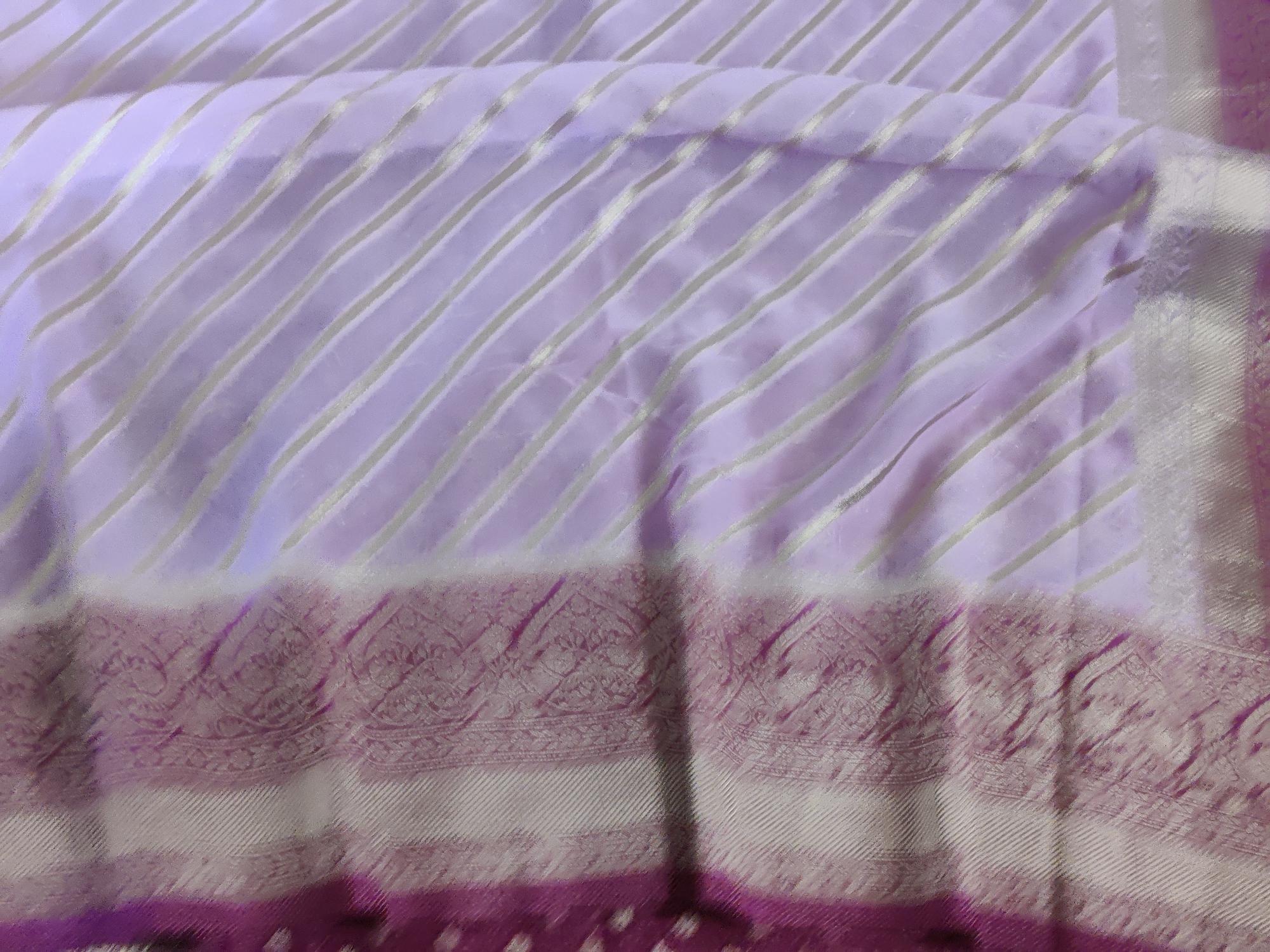 HerClozet Khaddi Banarasi Georgette Zari weaving saree(Light Purple;Magenta)