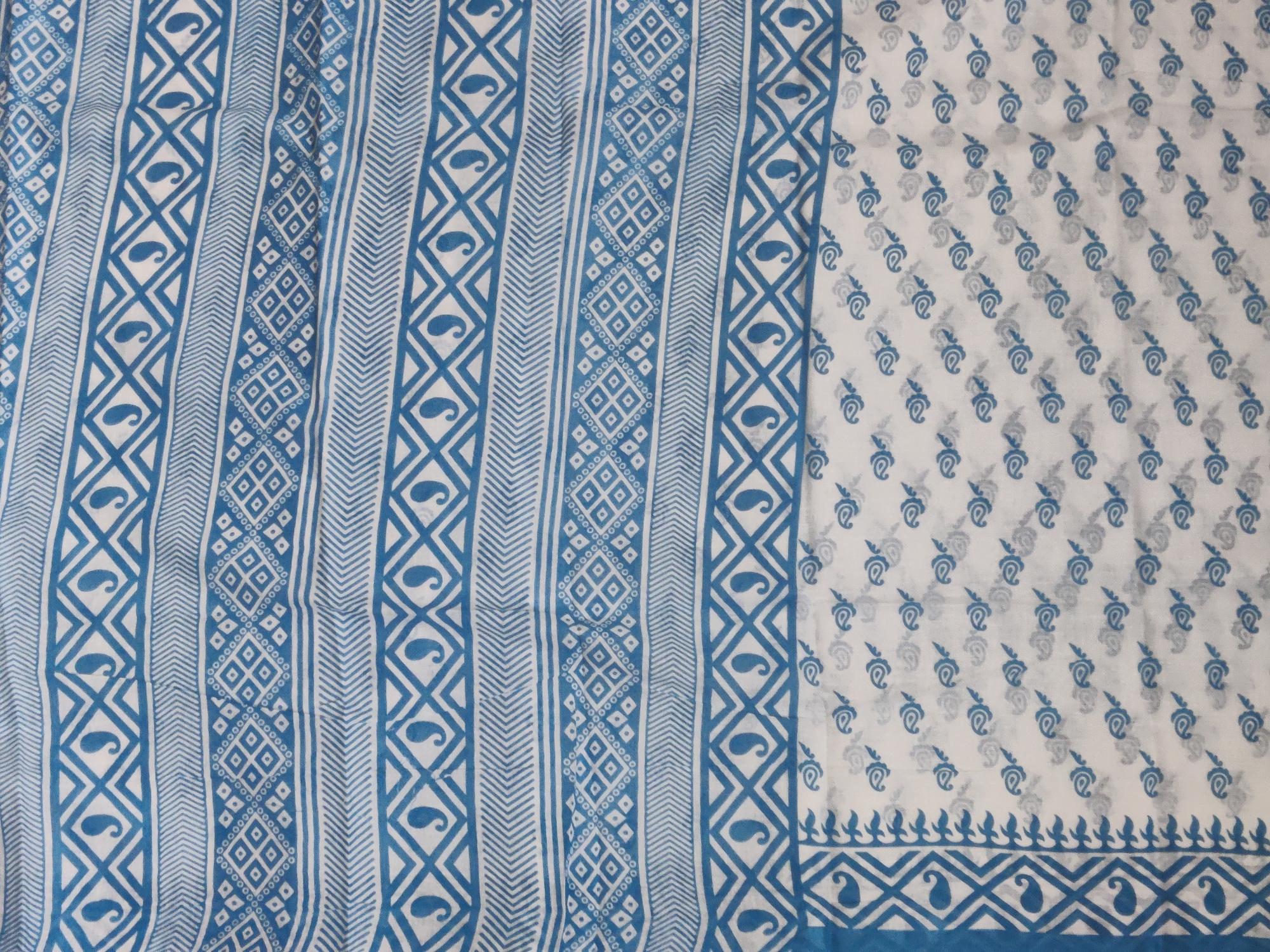 HerClozet Cotton Mulmul Weaved Saree-5.8 Mtr(White;Blue)