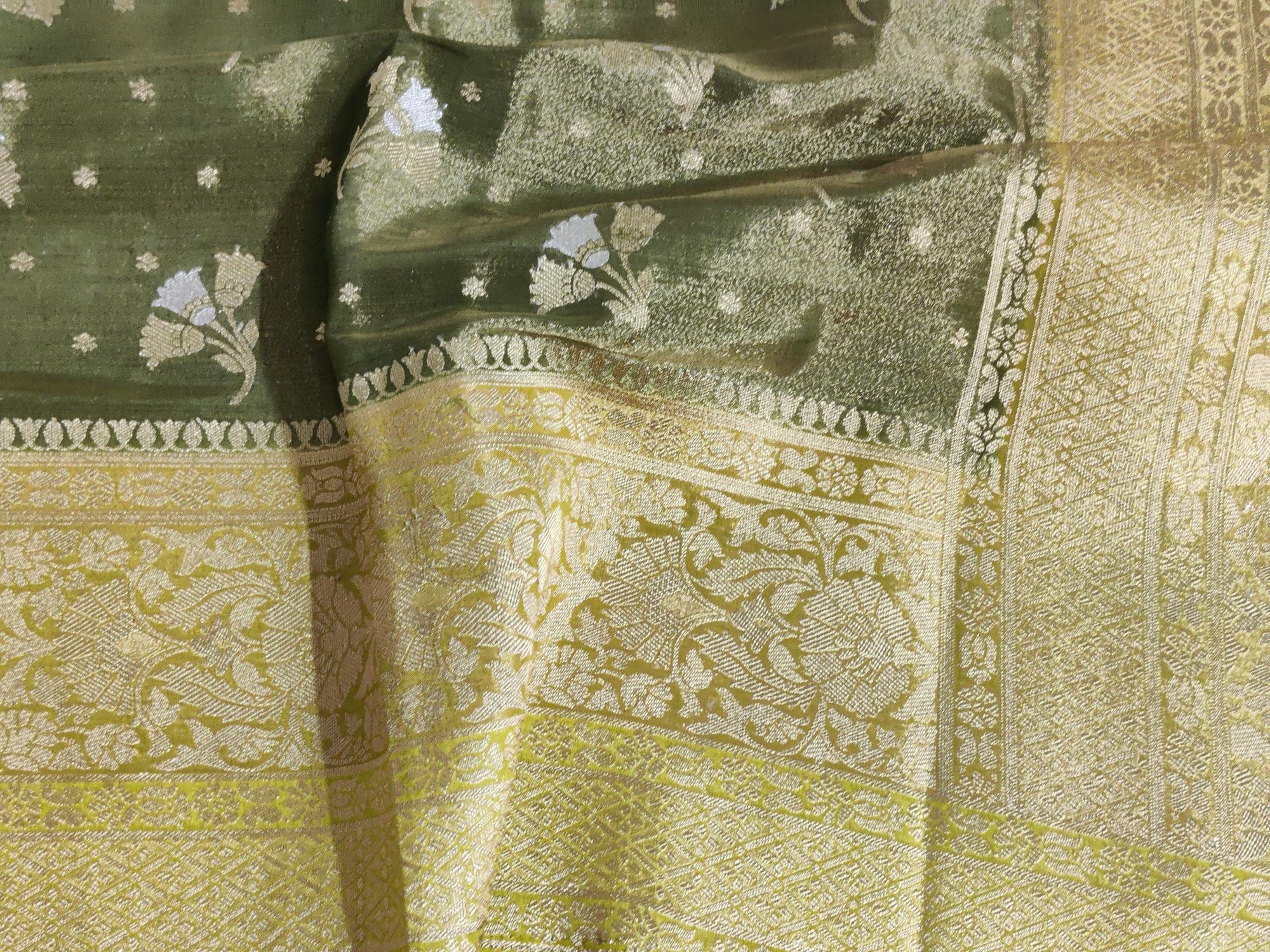 HerClozet Raga Tissue soft Banarasi silk saree (Green ;Lemon Yellow)
